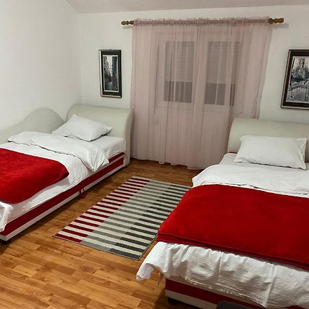 Apartmani Breze Подгорица Экстерьер фото