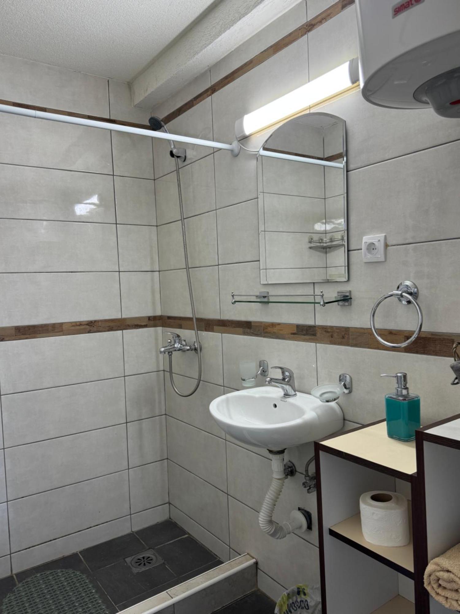 Apartmani Breze Подгорица Экстерьер фото