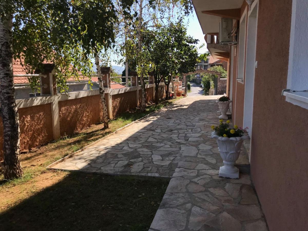 Apartmani Breze Подгорица Экстерьер фото